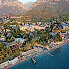 Crystal Deluxe Resort & Spa